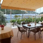 Holiday home Aristoula House *