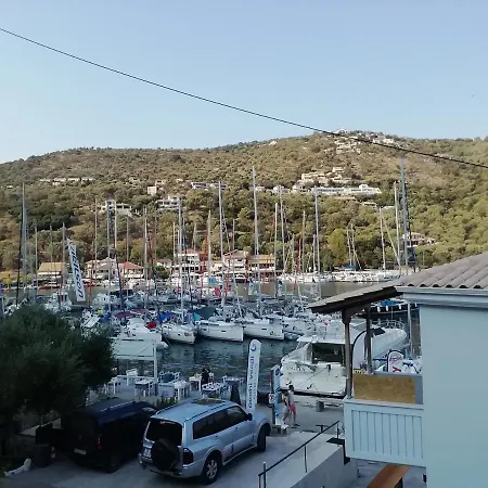 Aristoula House بيت للعطل *