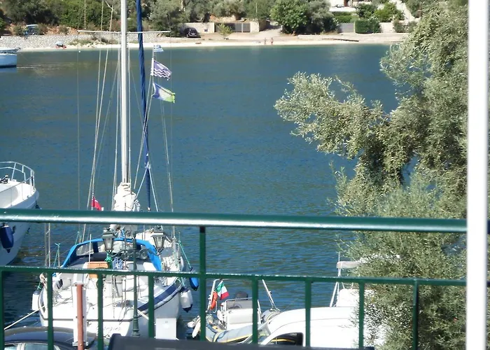 Holiday home Aristoula House *